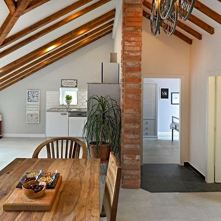 Apartment Holiday In Подстрана Экстерьер фото